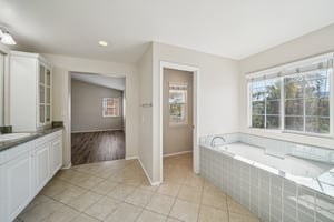 Tiburcio Dr-S0911-1-006.jpg