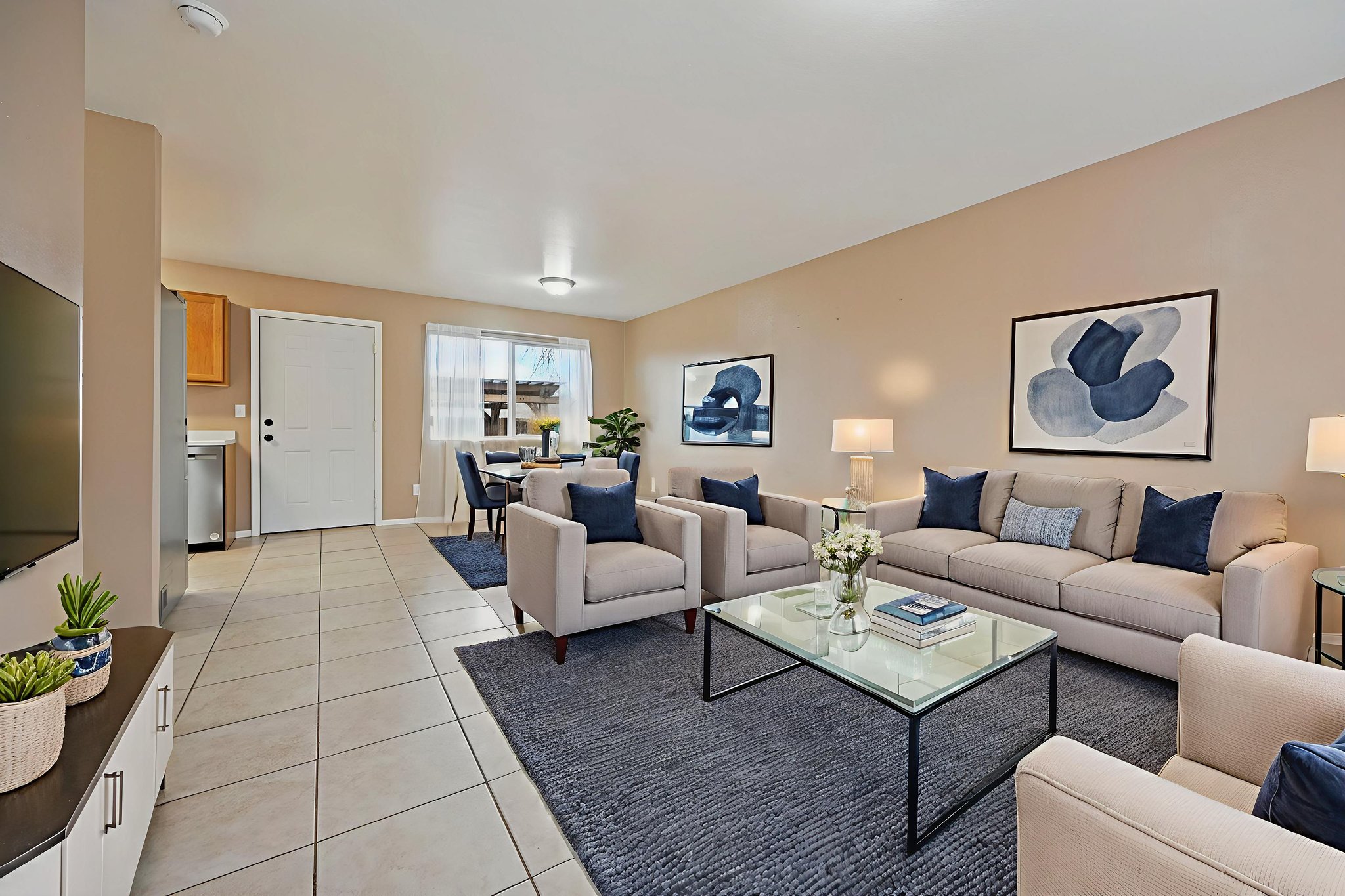 _DSC5737 virtually staged.jpeg