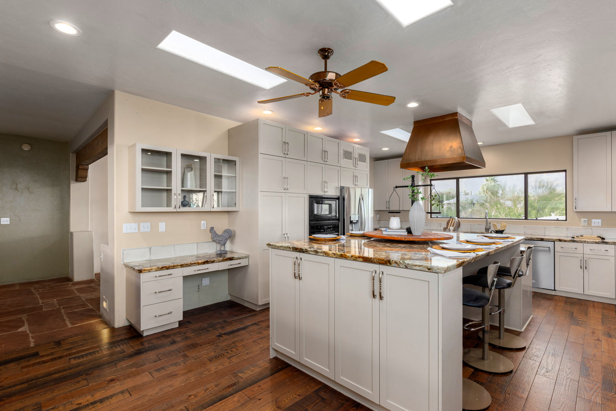 Kitchen with center island