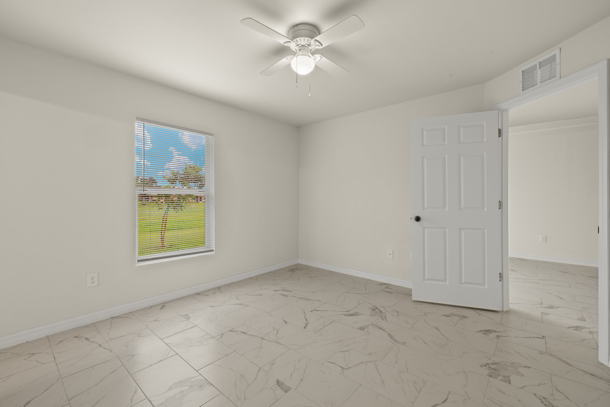 Guest Bedroom 6.jpg