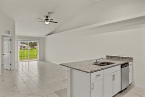 Kitchen 3 of 4.jpg