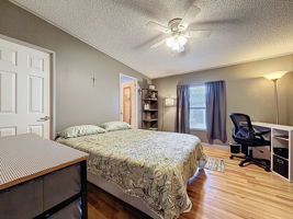  Photo 41