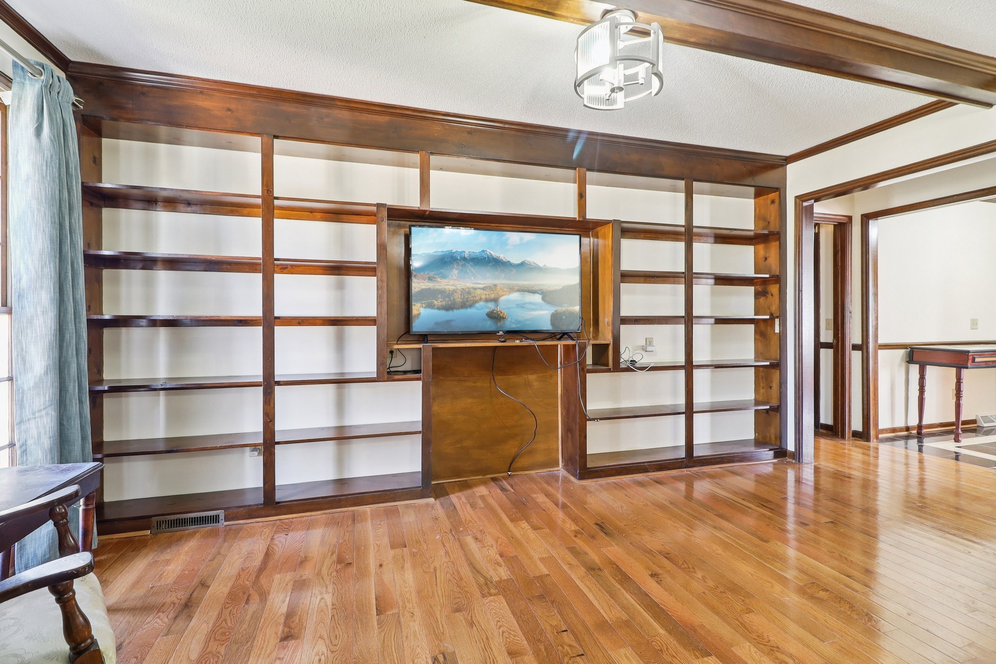 Woodberry Dr NE-S1701-011.jpg