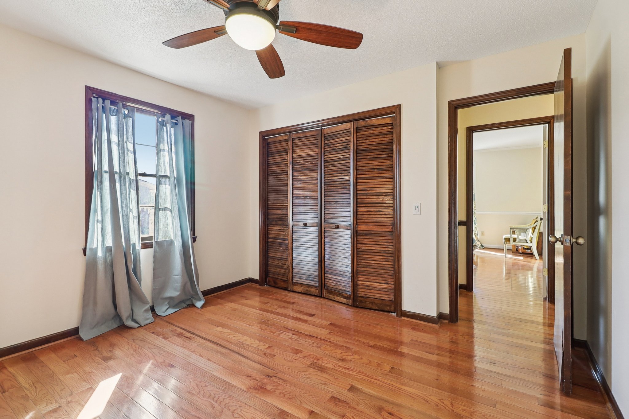 Woodberry Dr NE-S1701-034.jpg