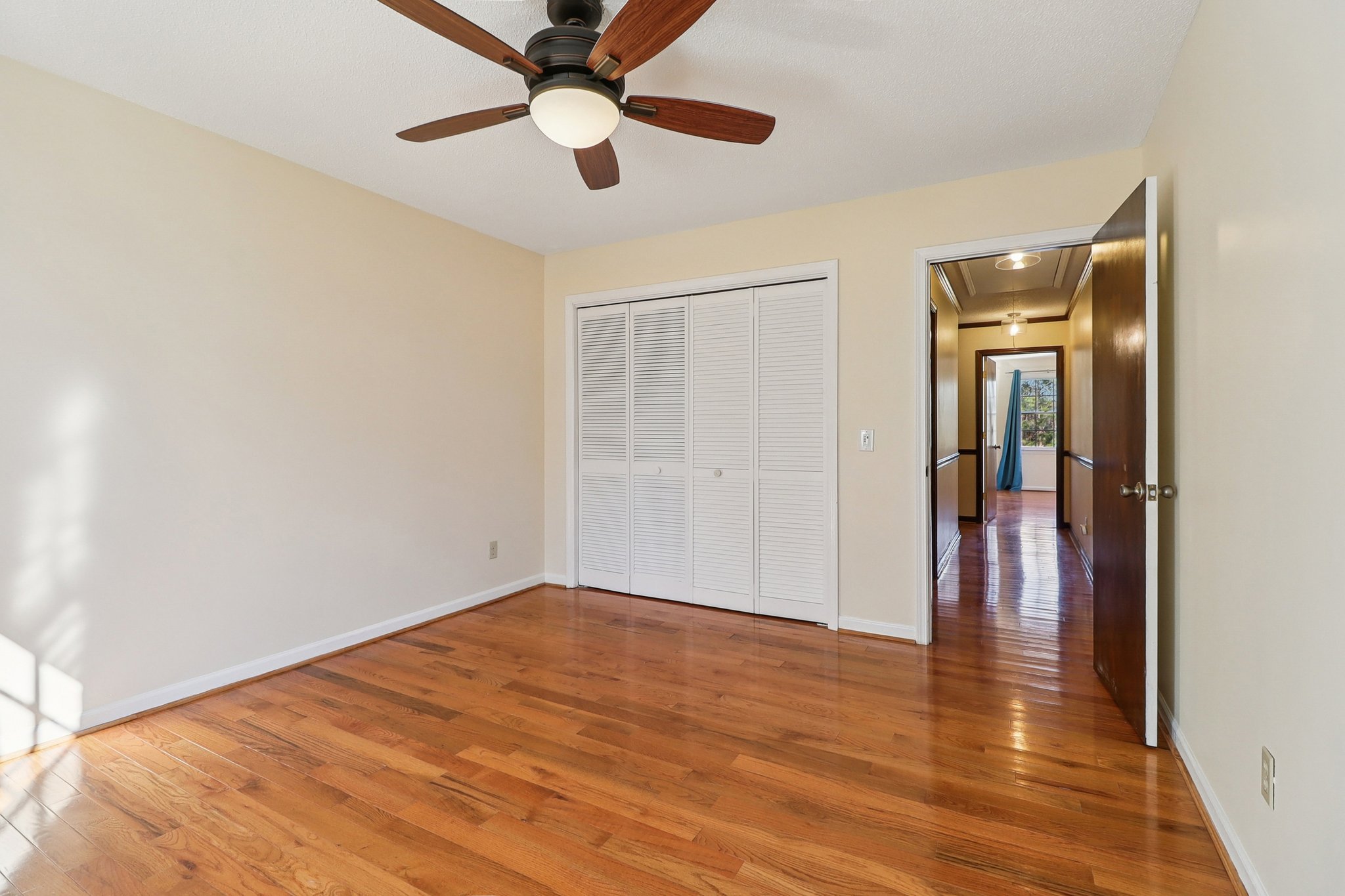 Woodberry Dr NE-S1701-041.jpg