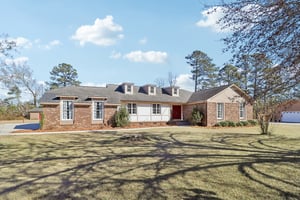 Woodberry Dr NE-S1701-002.jpg