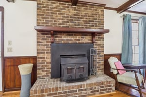 Woodberry Dr NE-S1701-015.jpg