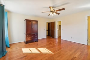 Woodberry Dr NE-S1701-029.jpg