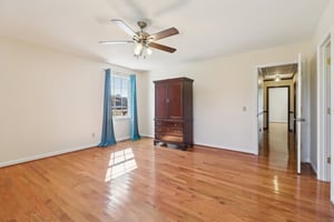 Woodberry Dr NE-S1701-032.jpg