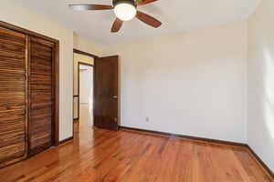 Woodberry Dr NE-S1701-035.jpg