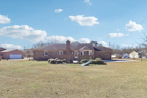 Woodberry Dr NE-S1701-051.jpg