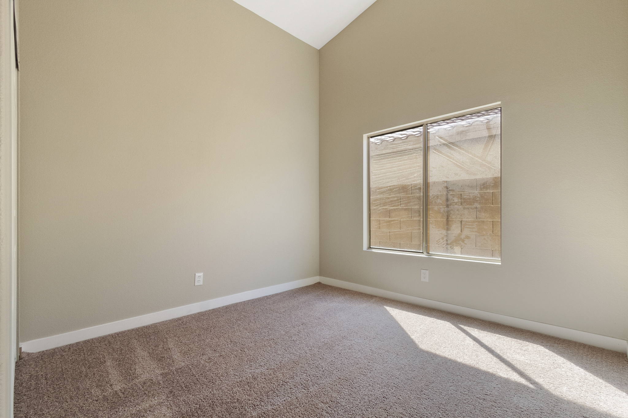 4540 Possum Berry Ln, North Las Vegas, NV 89081, USA Photo 23