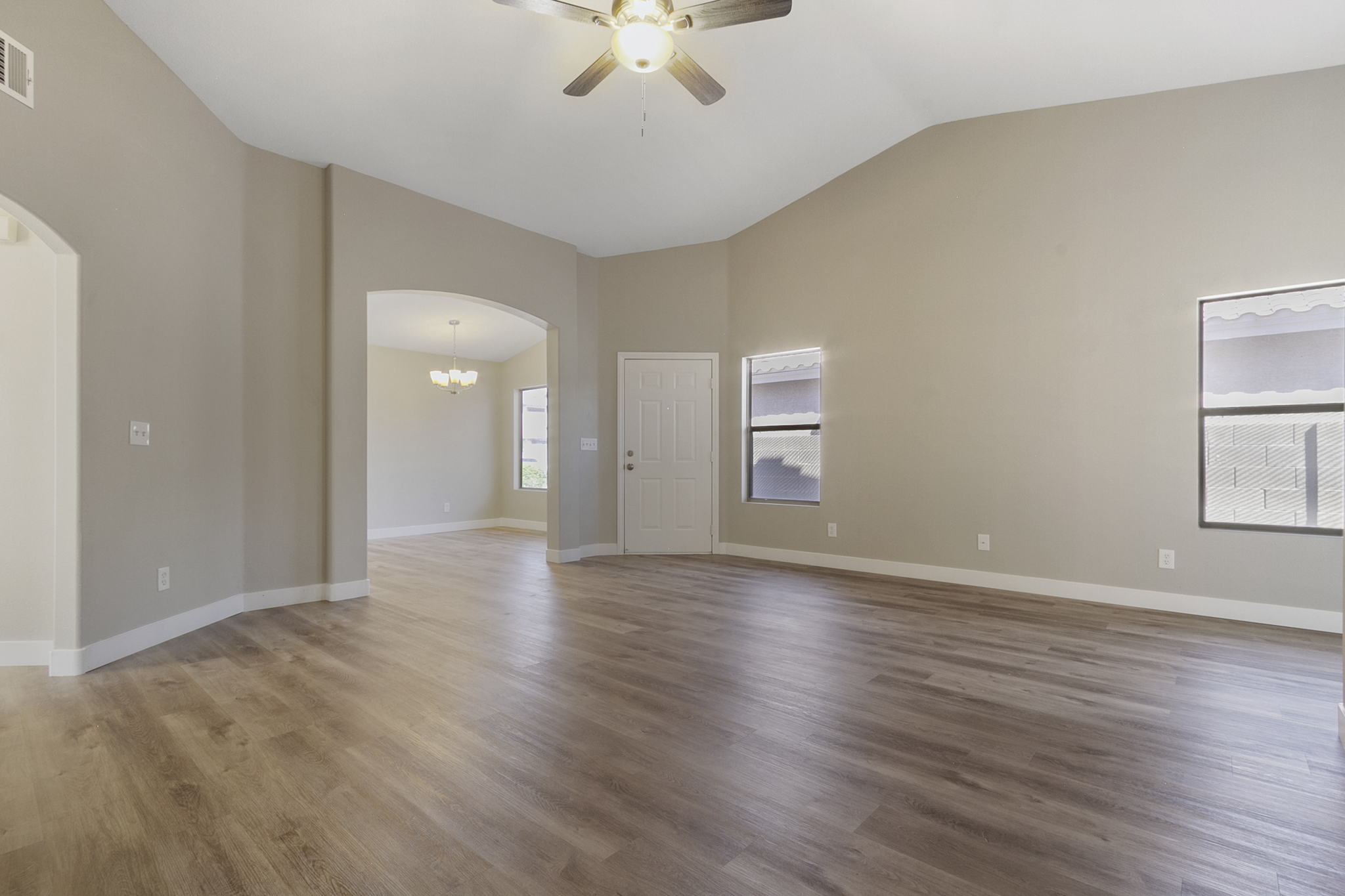 4540 Possum Berry Ln, North Las Vegas, NV 89081, USA Photo 5