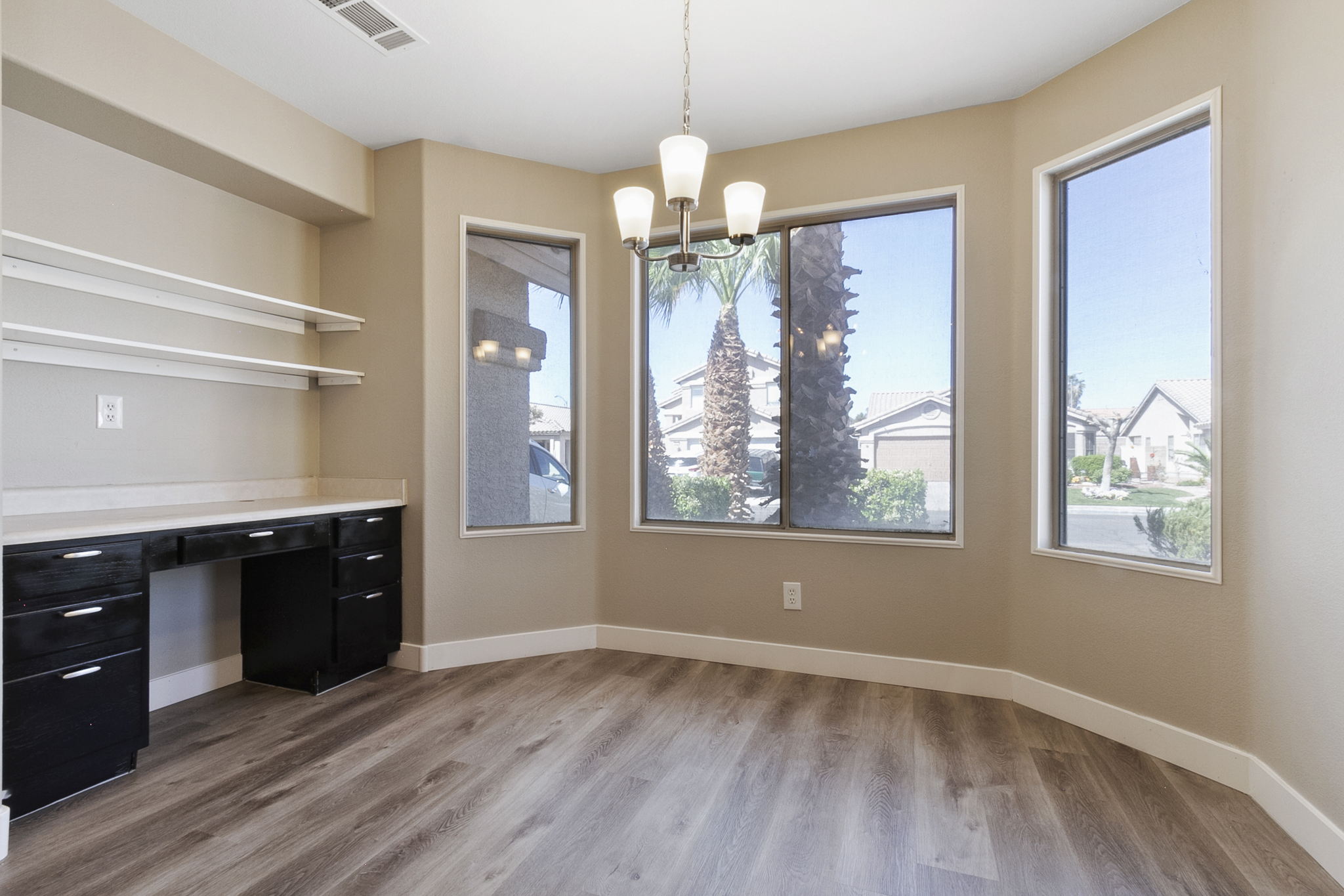 4540 Possum Berry Ln, North Las Vegas, NV 89081, USA Photo 8