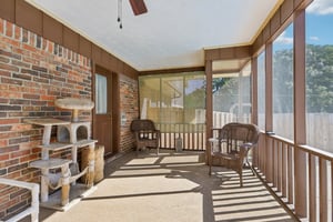 Screened-in Porch