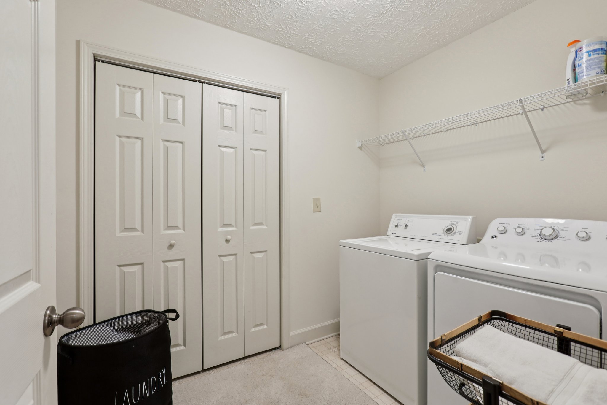 Clear Creek Rd-S1411-035.jpg