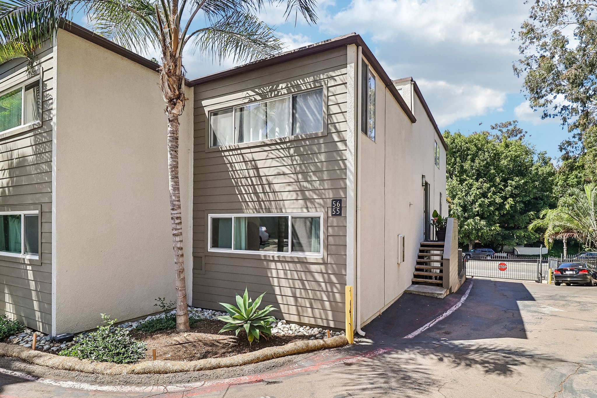 Collwood Blvd 55-S2904-002.jpg