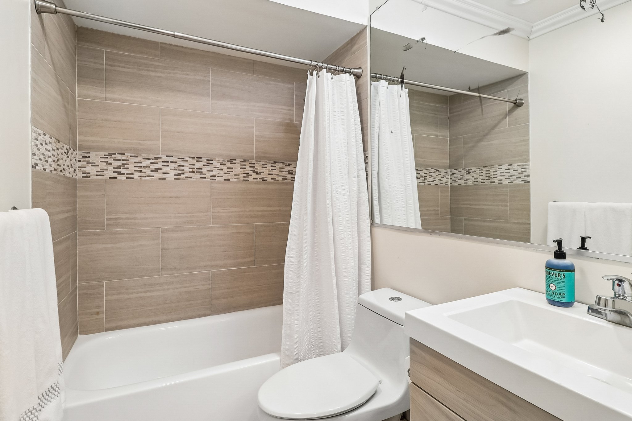 Collwood Blvd 55-S2904-016.jpg