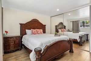 Collwood Blvd 55-S2904-014.jpg