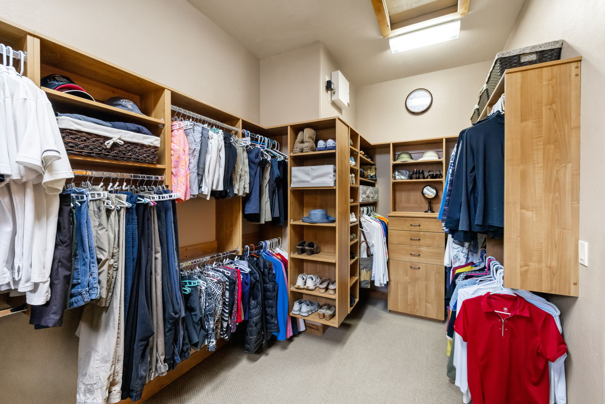  Primary Closet 2