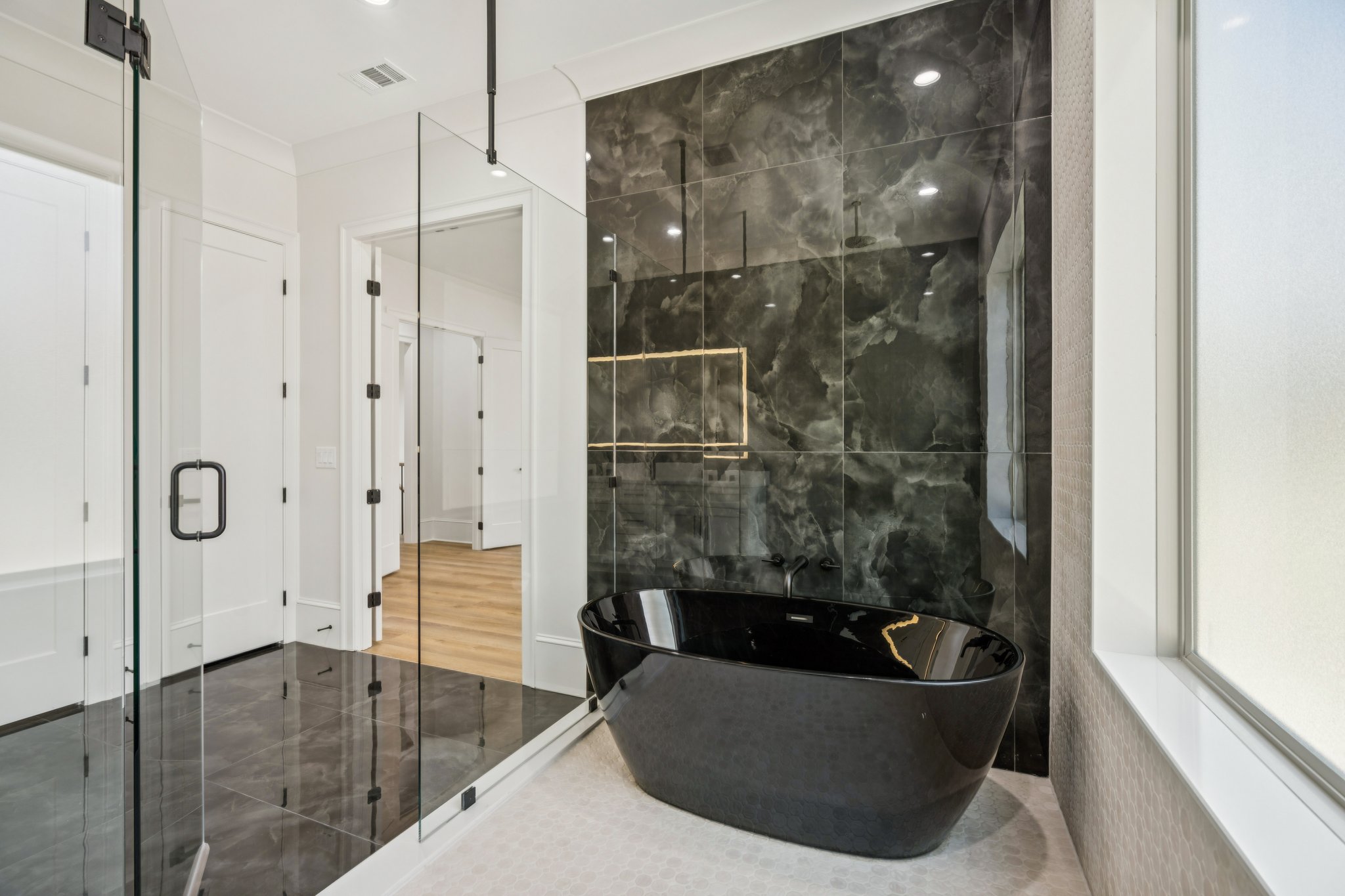 Local_Flavor_films-4546 Fawn Path, Gainesville, GA 30506-286.jpg