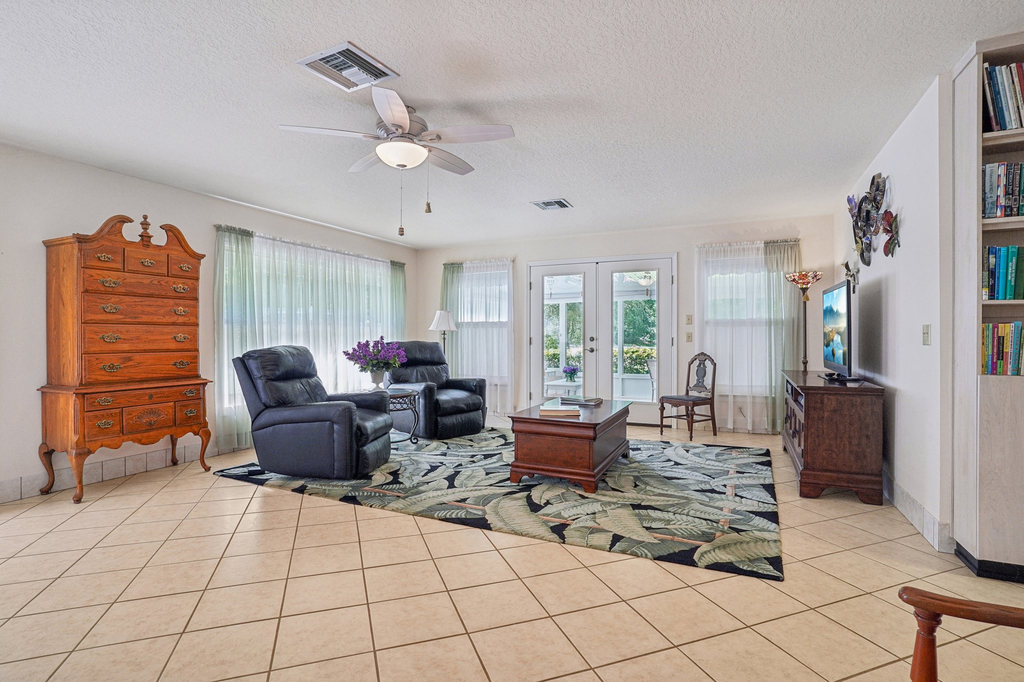 Griffin View Dr-L2205-030.jpg
