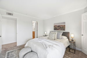 Interiors (18)