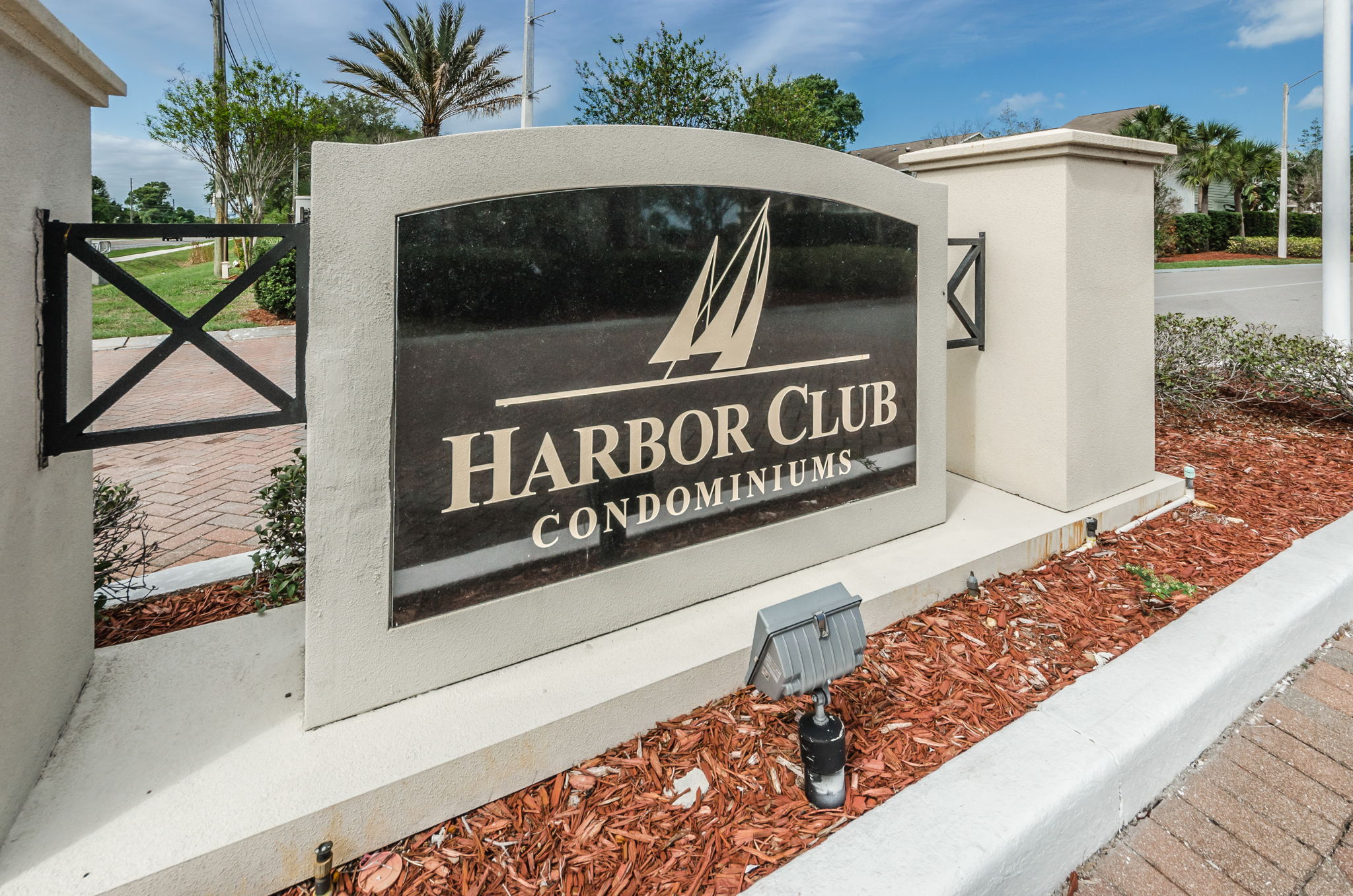 1-Harbor Club