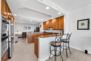 Breakfast Bar - Kitchen