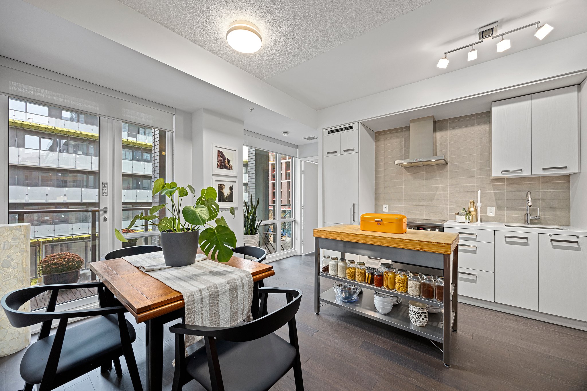 Toronto property showcase — delivered property photograph 4