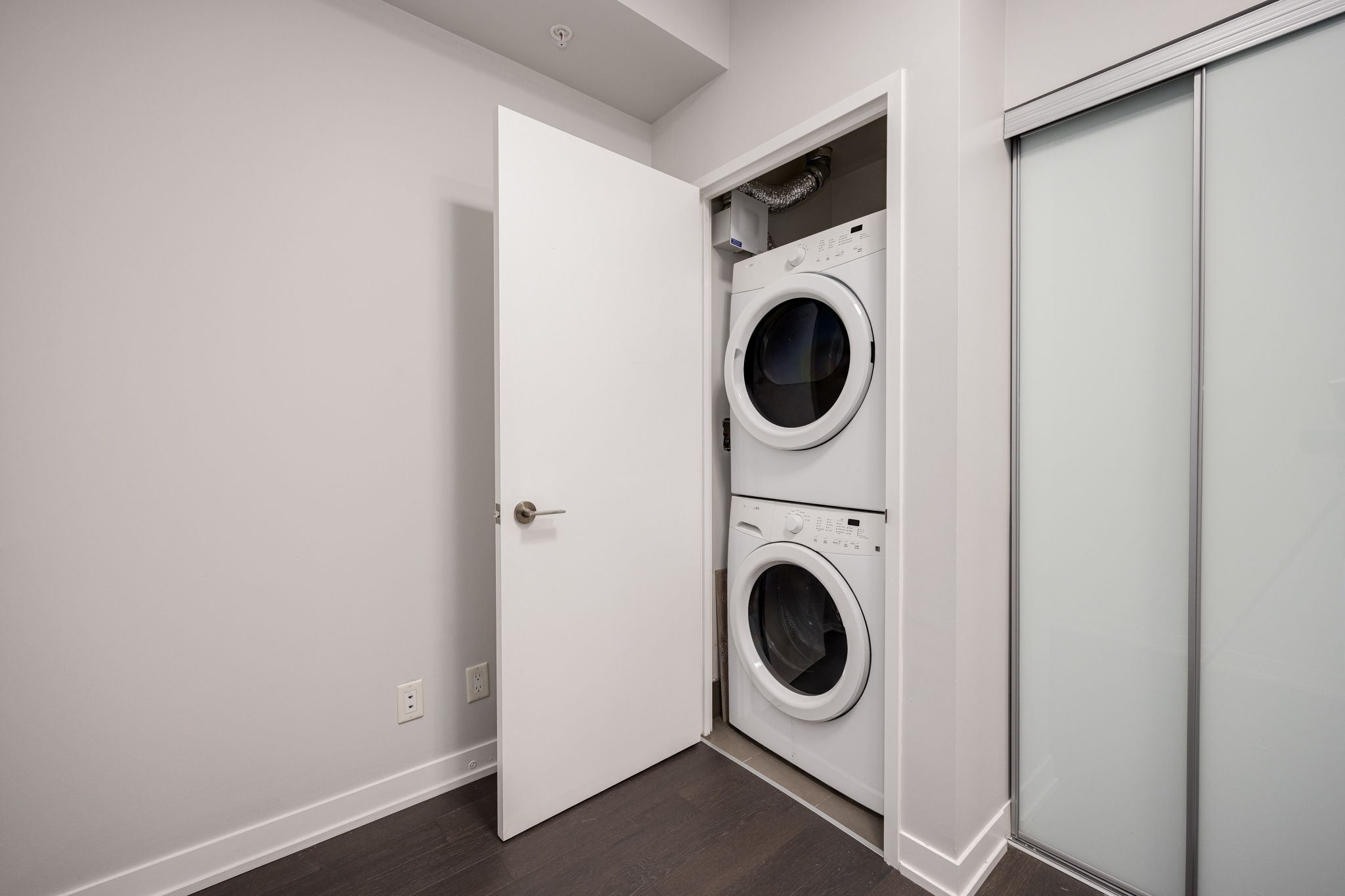 Toronto property showcase — delivered property photograph 18