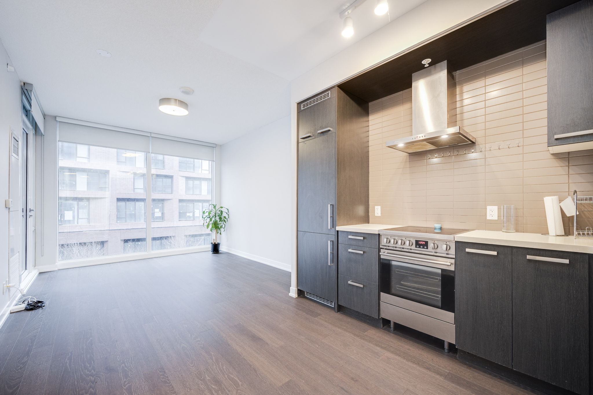 Toronto property showcase — delivered property photograph 3
