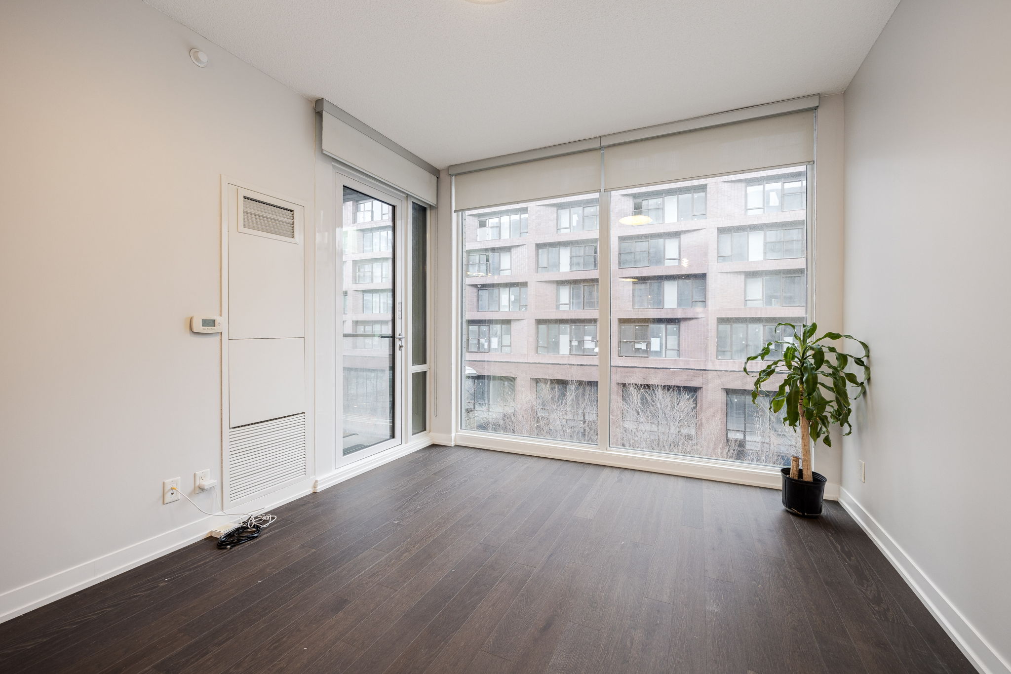 Toronto property showcase — delivered property photograph 8