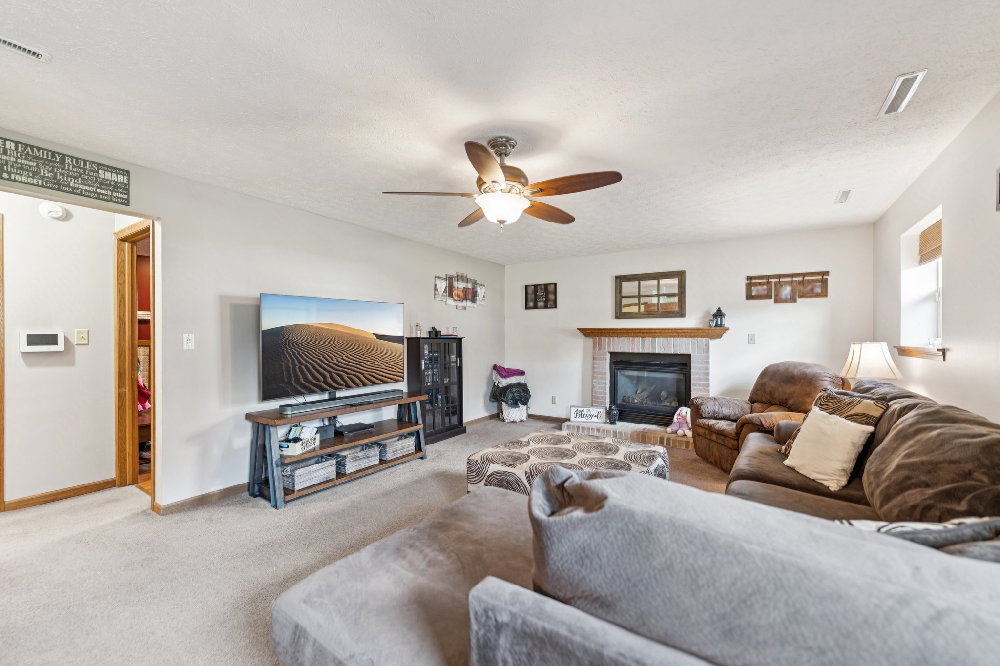 Mill Pond Dr-S2803-005.jpg