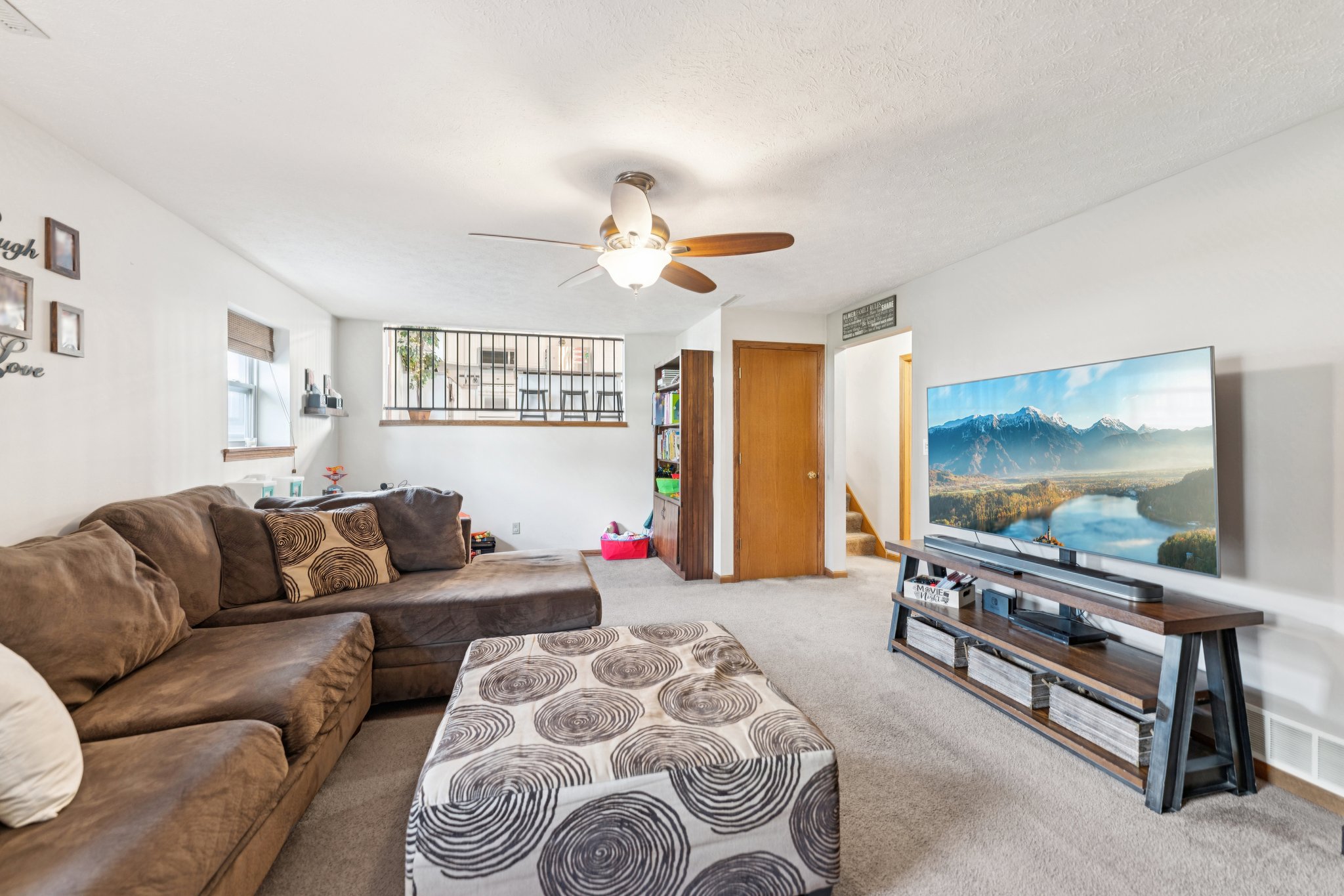 Mill Pond Dr-S2803-007.jpg