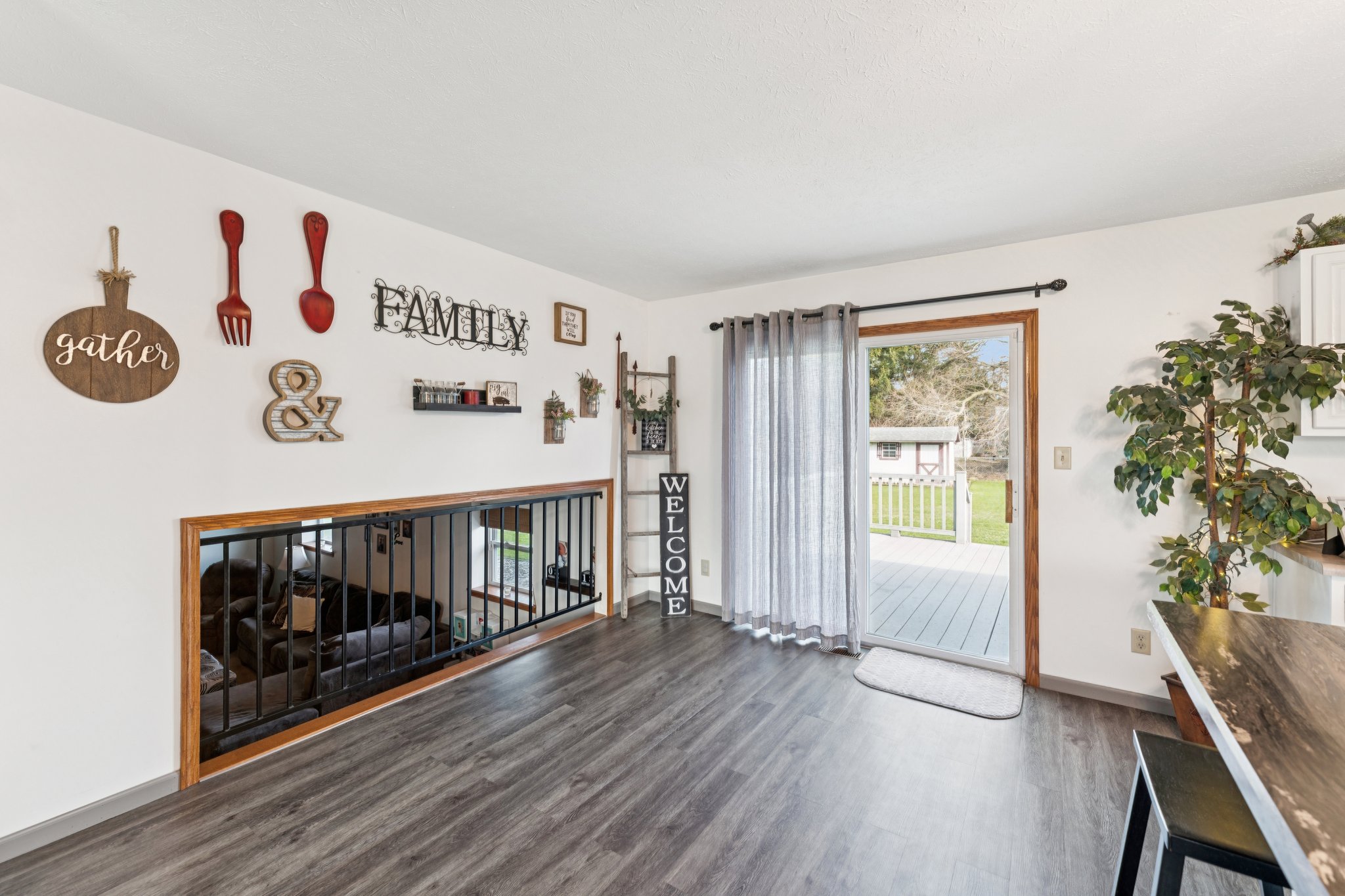 Mill Pond Dr-S2803-008.jpg