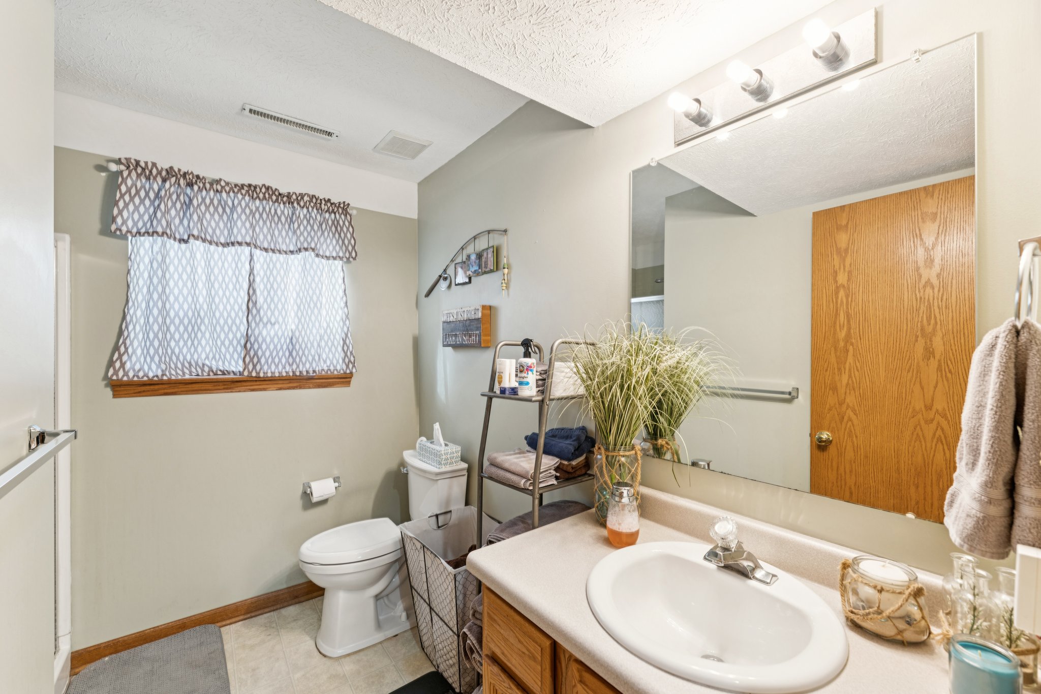 Mill Pond Dr-S2803-021.jpg