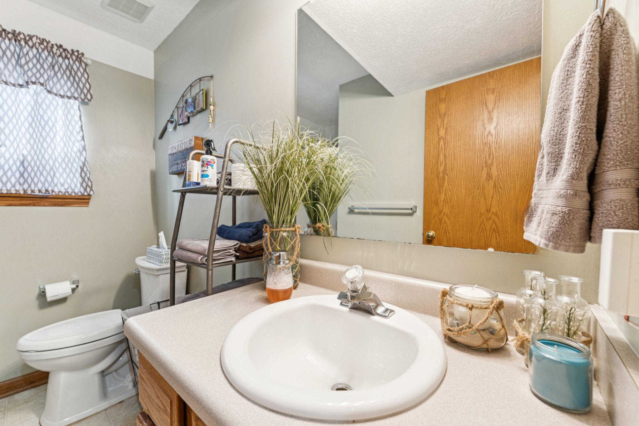 Mill Pond Dr-S2803-022.jpg