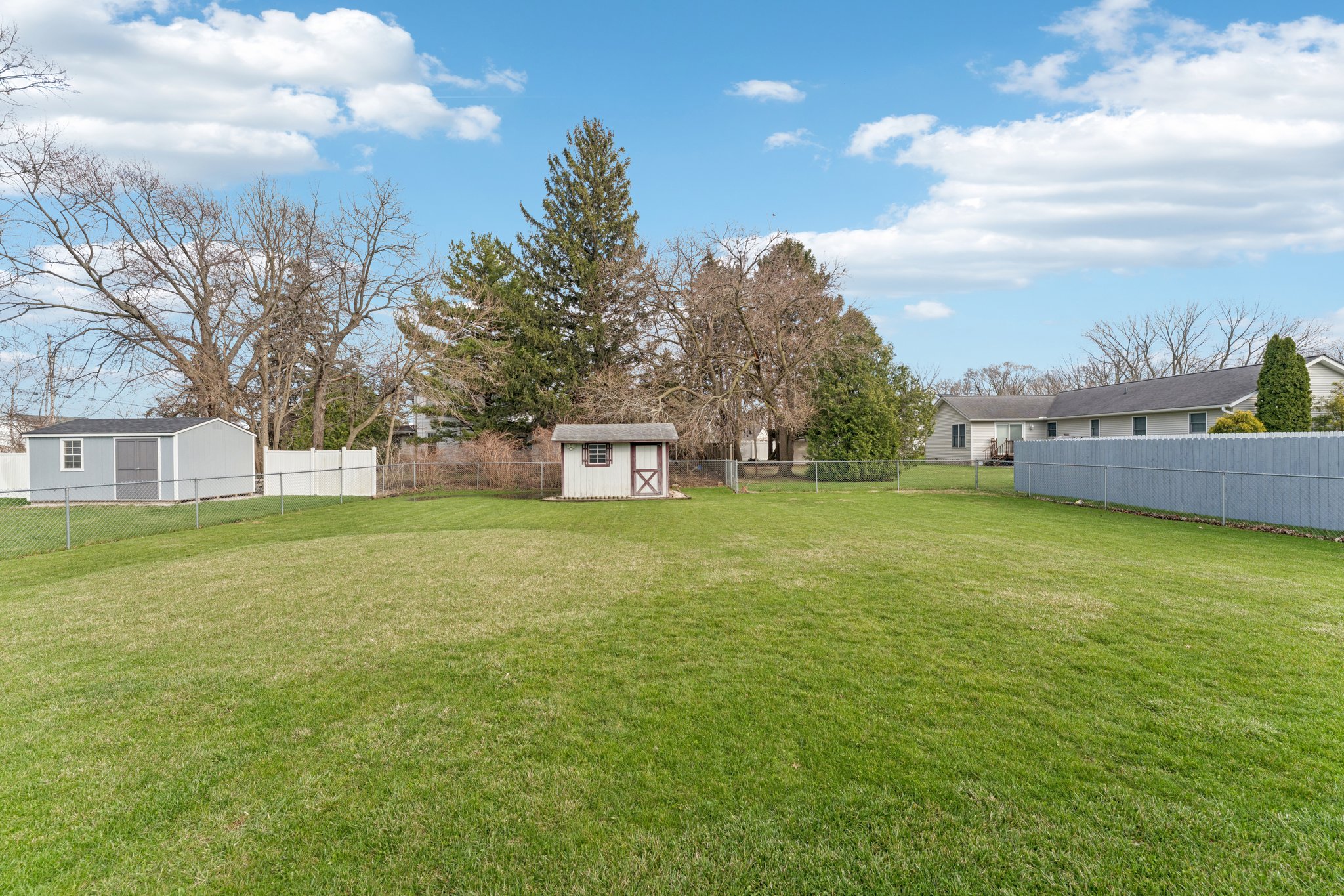 Mill Pond Dr-S2803-050.jpg