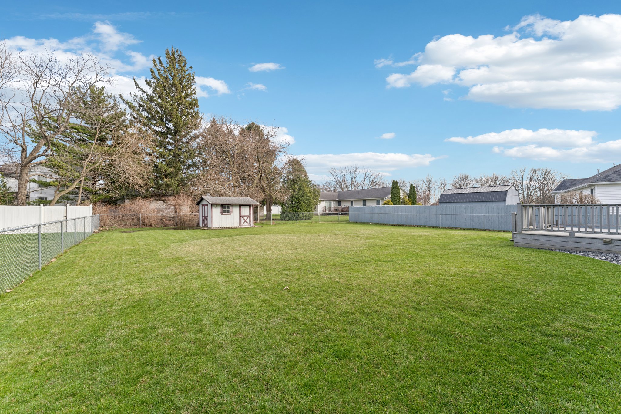 Mill Pond Dr-S2803-051.jpg