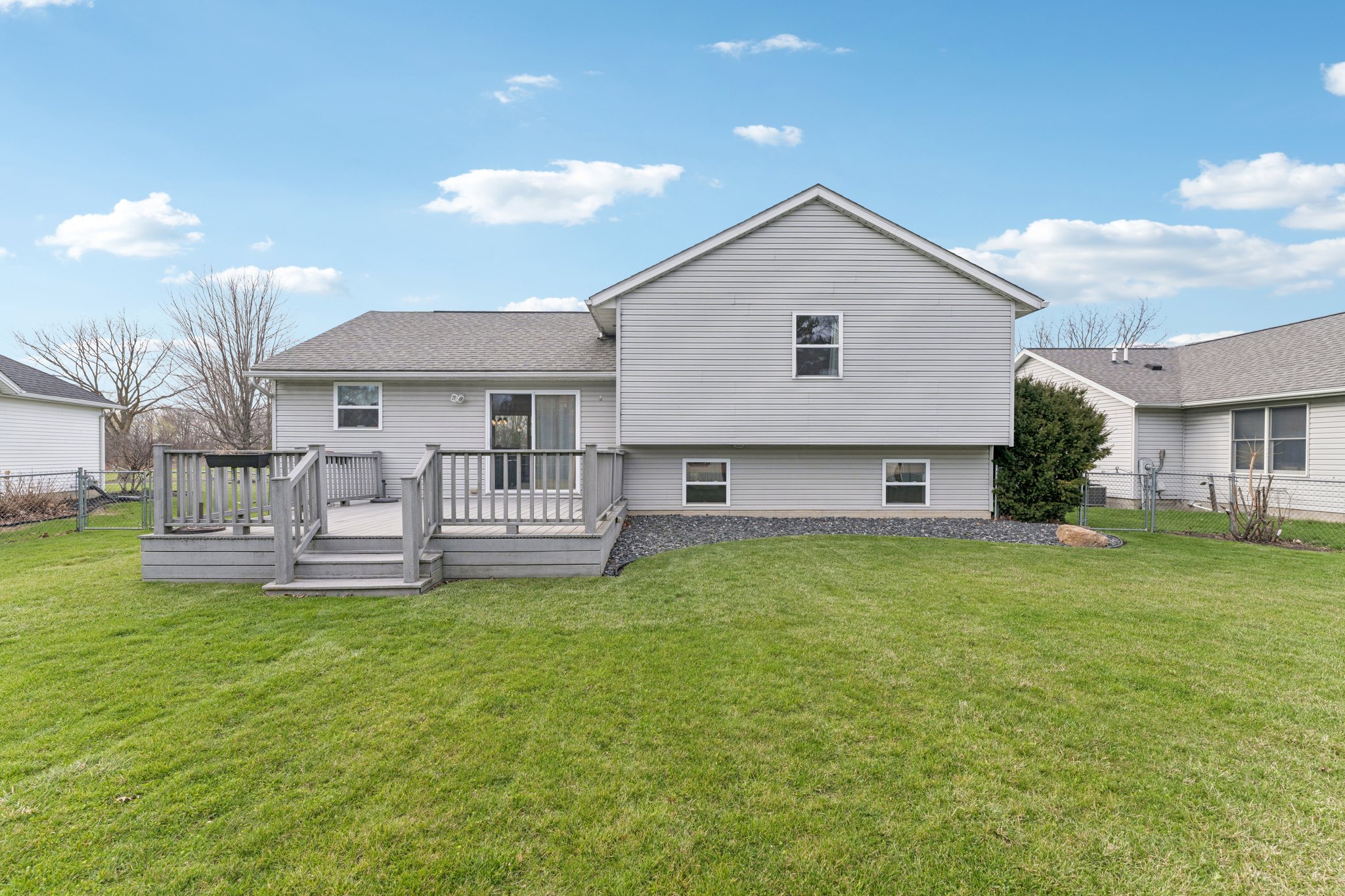 Mill Pond Dr-S2803-053.jpg