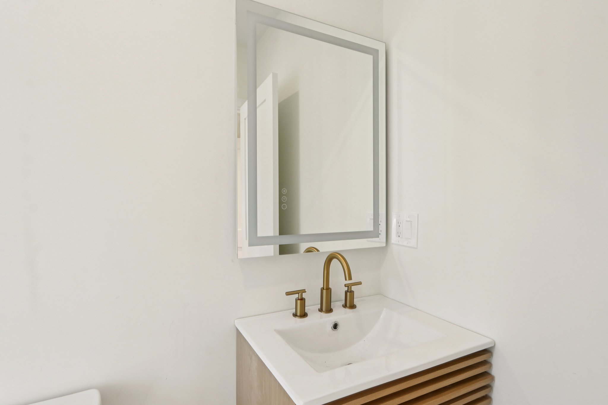 Summer St-L0912-018.jpg