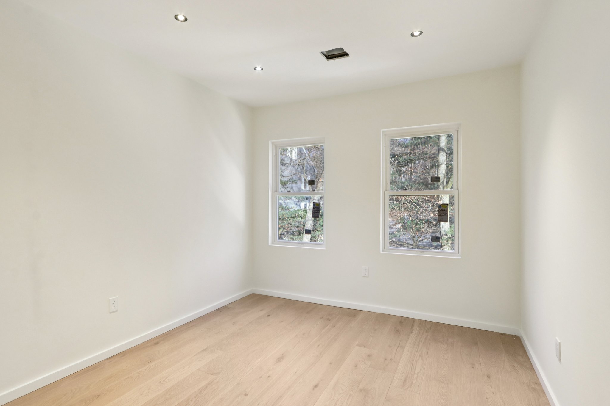 Summer St-L0912-020.jpg