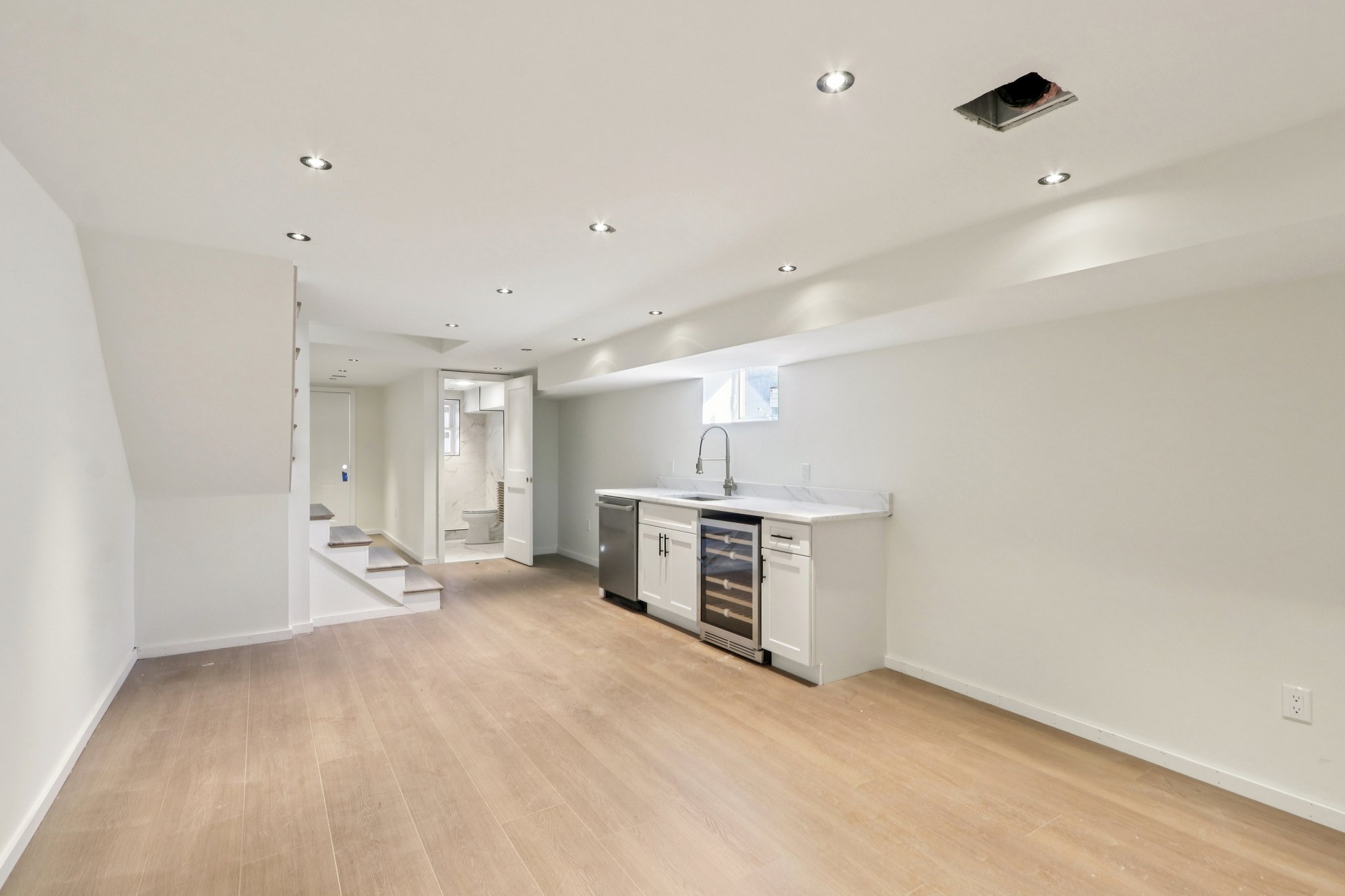 Summer St-L0912-032.jpg