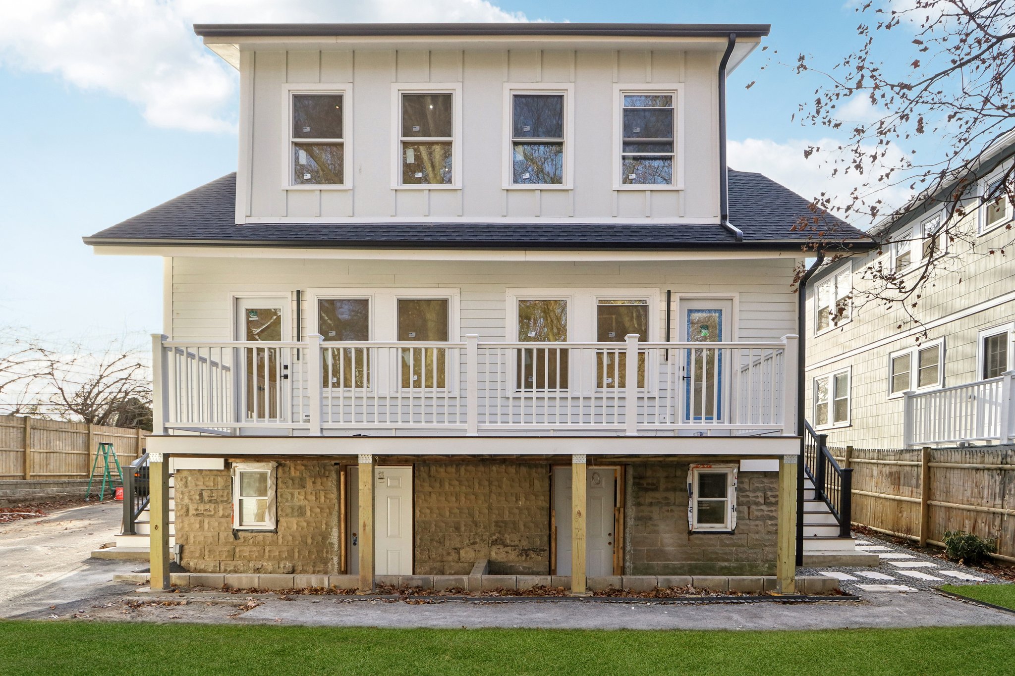 Summer St-L0912-038.jpg