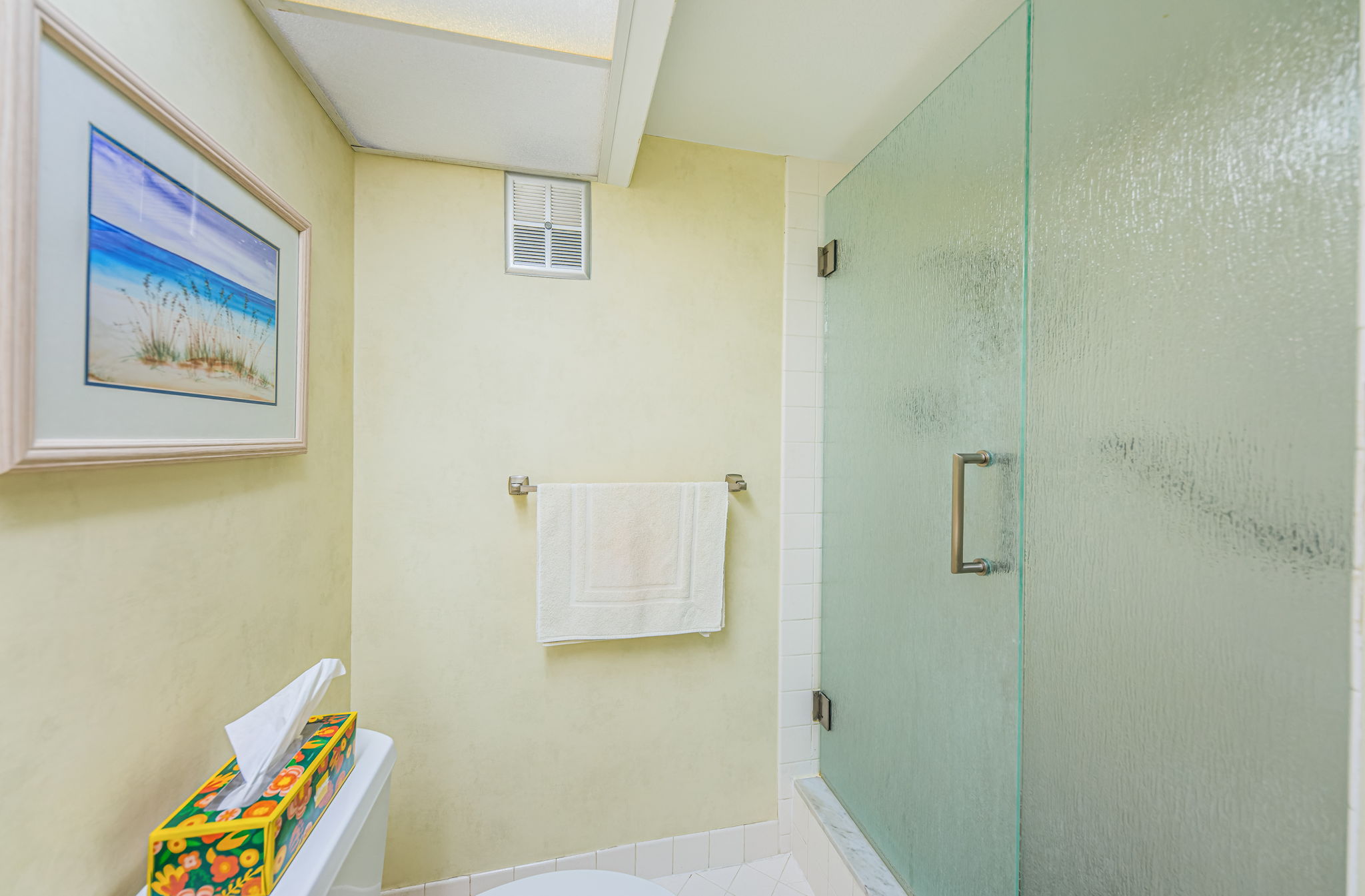 Bathroom 2b