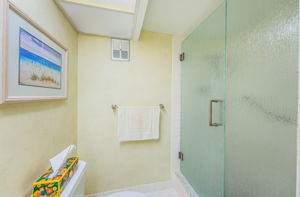Bathroom 2b
