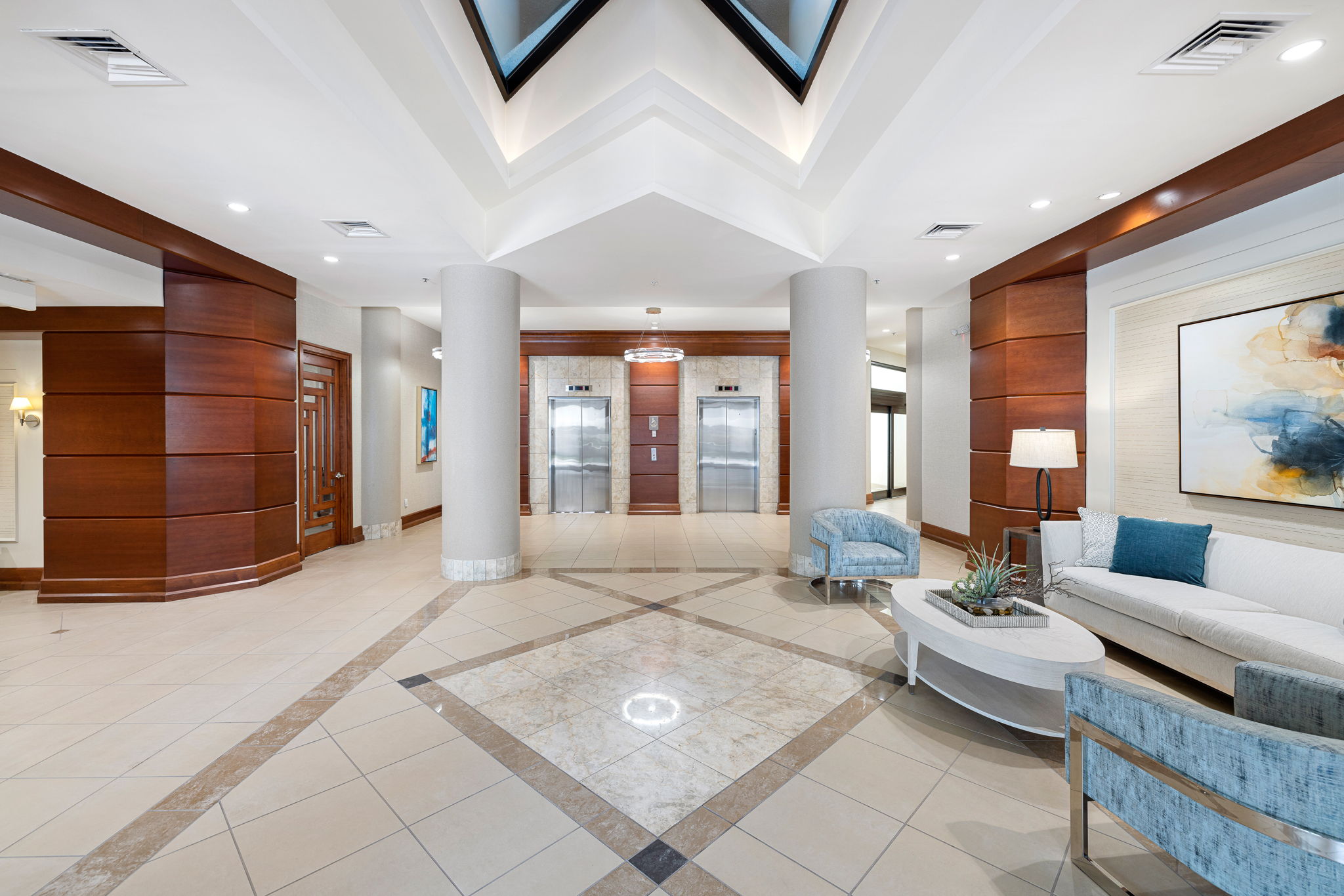 Building - Lobby