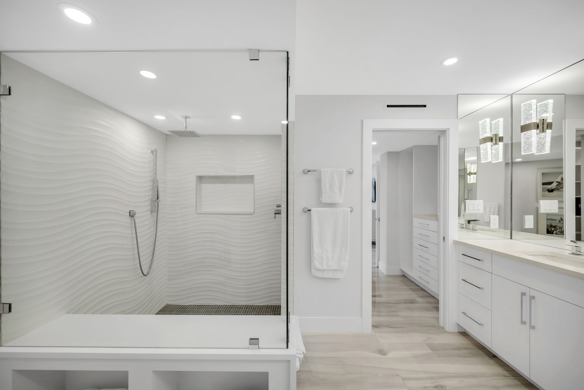 Large Primary Shower