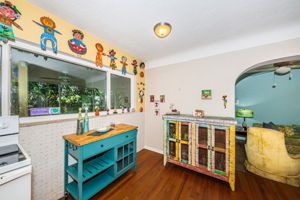 Kitchen 3-2